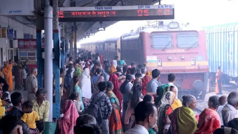 Mahakumbh 2025: महाकुंभ में आस्था का सैलाब, शनिवार को प्रयागराज से 2.79 लाख यात्रियों ने की ट्रेन से यात्रा