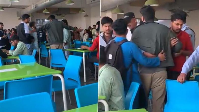 Delhi: महाशिवरात्रि पर साउथ एशियन यूनिवर्सिटी की मेस में नॉनवेज को लेकर बवाल, देखें ABVP और SFI में झड़प का वीडियो