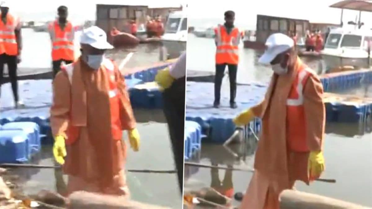 Video: प्रयागराज में सीएम योगी का स्वच्छता अभियान, अरैल घाट पर सफाई कर दिया स्वच्छता का संदेश