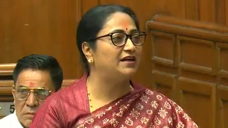 Delhi Budget 2025: शहर में लगेंगे 50 हजार CCTV, स्वच्छ जल के लिए ₹9000 करोड़ आवंटित; CM रेखा गुप्ता ने पेश किया ₹1 लाख करोड़ का ऐतिहासिक बजट (Watch Video)