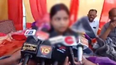 VIDEO: मुज़फ्फरनगर में अजीब घटना! हनीमून से जब वापस लौटी पत्नी तो ससुराल के लोगों ने नहीं दी घर में एंट्री, नवविवाहिता ने शुरू किया धरना प्रदर्शन
