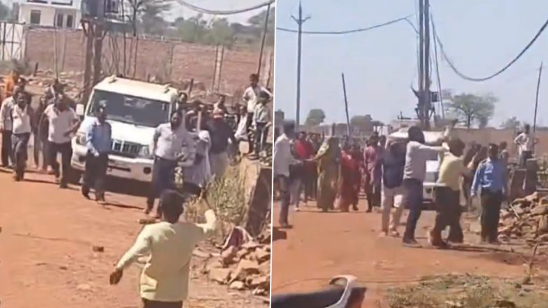 Attack on Electricity Workers: अवैध बिजली के कनेक्शन काटने गए कर्मचारियों और अधिकारी पर लोगों ने किया हमला, मध्य प्रदेश के शिवपुरी की घटना (Watch Video)