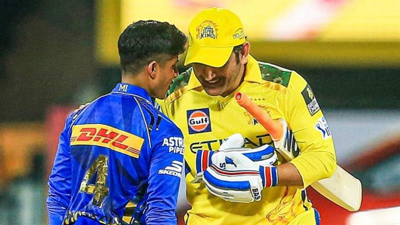 IPL 2025: CSK vs MI मैच के बाद एमएस धोनी ने विग्नेश पुथुर के कंधे पर थपथपाया, भावुक हुआ युवा क्रिकेटर, देखें वीडियो