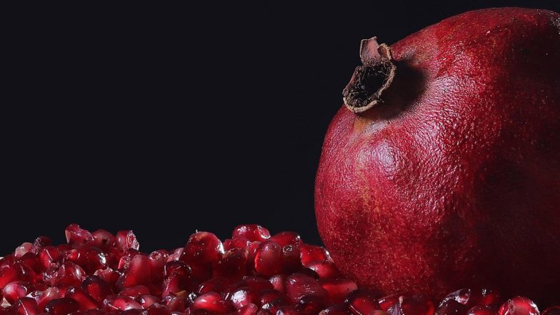 Benefits of Pomegranate: यूं ही नहीं अनार को कहते 'लाल ताकतवर फल', कैंसर की रोकथाम में भी मददगार