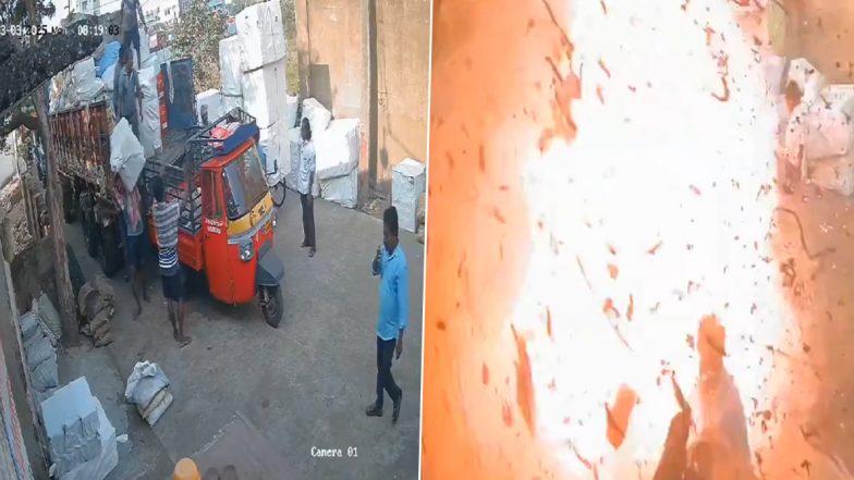 Explosion Caught on Camera: काकीनाडा ट्रांसपोर्ट हब पर पटाखे फटने से 4 लोग घायल- देखें डिस्टर्बिंग वीडियो