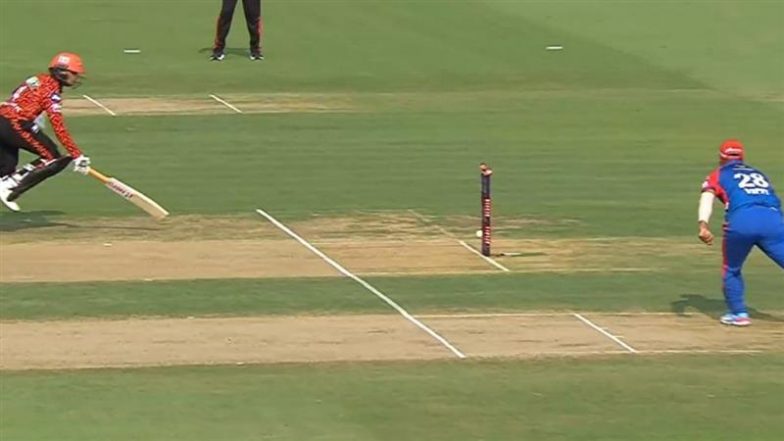 DC vs SRH IPL 2025: विप्रज निगम ने डायरेक्ट हिट से अभिषेक शर्मा को किया रन आउट, स्टार बल्लेबाज एक रन बनाकर लौटा पवेलियन