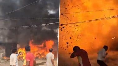 Fire in Sambhajinagar: फैब्रिकेशन की दुकान में लोहा काटते समय चिंगारी से भड़की आग, सिलेंडर हुआ ब्लास्ट, तीन दुकाने जलकर हुई राख (Watch Video)