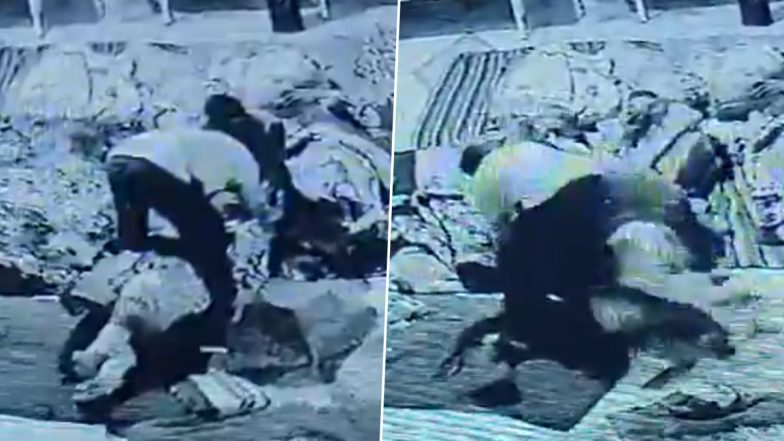 Bijnor Murder Video: नशा मुक्ति केंद्र में दो कैदियों ने गला घोंटकर की युवक की हत्या, देखें दिल दहला देने वाला वीडियो