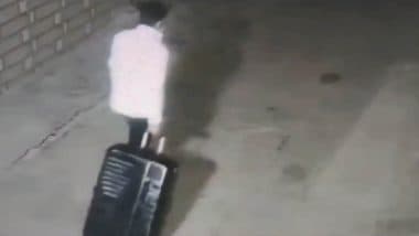 Himani Narwal Murder Case: कांग्रेस नेत्री हिमानी नरवाल की हत्या पर बड़ा खुलासा! आरोपी ने मोबाइल चार्जर के तार से घोंटा था गला, फिर सूटकेस में रखकर शव को लगाया ठिकाने (Watch CCTV Video)
