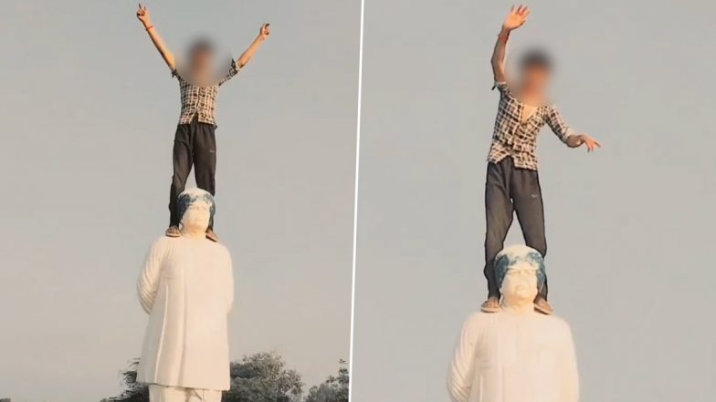 VIDEO: पूर्व उप प्रधानमंत्री देवीलाल के स्मारक पर चढ़कर युवक ने बनाई रील, हरियाणा धनाना गांव का वीडियो आया सामने, लोगों ने जताई नाराजगी