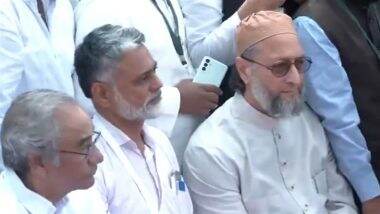VIDEO: वक्फ (संशोधन) बिल 2024 के खिलाफ AIMPLB का हल्ला बोल, जंतर मंतर पर किया प्रदर्शन; ओवैसी समेत कई नेता हुए शामिल VIDEO: वक्फ (संशोधन) बिल 2024 के खिलाफ AIMPLB का हल्ला बोल, जंतर मंतर पर किया प्रदर्शन; ओवैसी समेत कई नेता हुए शामिल