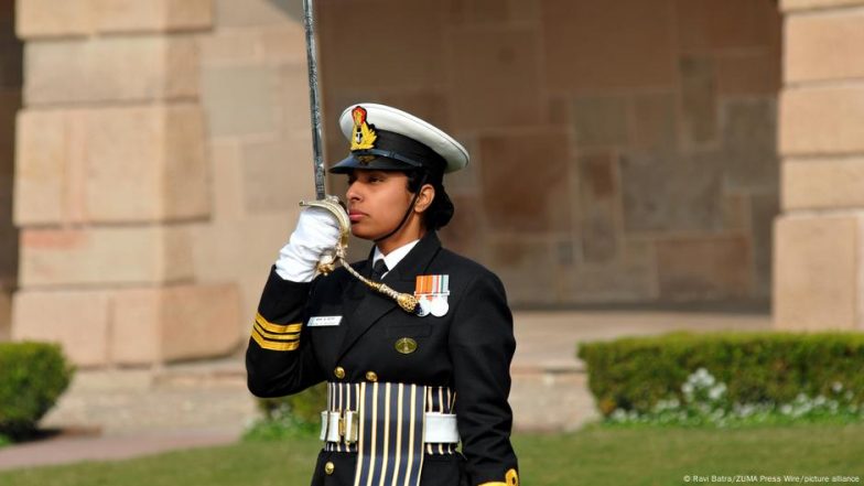 कामकाजी शिक्षित महिलाएं घरेलू हिंसा को अधिक स्वीकारती हैं: रिपोर्ट