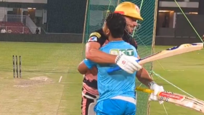 IPL 2025: LSG बनाम PBKS मैच से पहले ऋषभ पंत ने मार्कस स्टोइनिस को प्रैक्टिस सेशन के दौरान लगाया गले, दोनों ने की लंबी बातचीत- Video