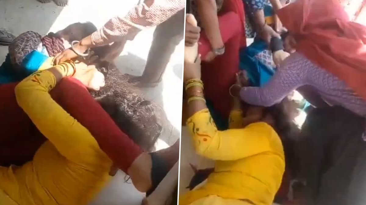 मथुरा जिले की आंगनवाड़ी में महिला शिक्षिका और सहायिका के बीच हुई मारपीट, वीडियो आया सामने 