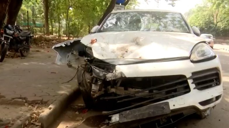 Chandigarh Porsche Car Accident: चंडीगढ़ में तेज रफ्तार पोर्श कार का कहर, एक्टिवा को मारी टक्कर, 3 जख्मी, एक की मौत (Watch Video)