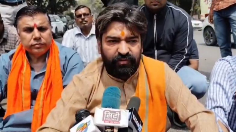 VIDEO: राणा सांगा टिप्पणी मामले में हिन्दू नेता सचिन सिरोही का ऐलान, एसपी सांसद रामजीलाल सुमन की जीभ काटने पर रखा ₹1 करोड़ का इनाम!
