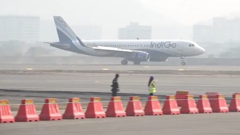 IndiGo Airlines Emergency landing: मुंबई से वाराणसी जा रही इंडिगो विमान में 89 वर्षीय बुजुर्ग महिला की ताबियत बिगड़ने पर मौत, विमान की कराई गई इमरजेंसी लैंडिंग