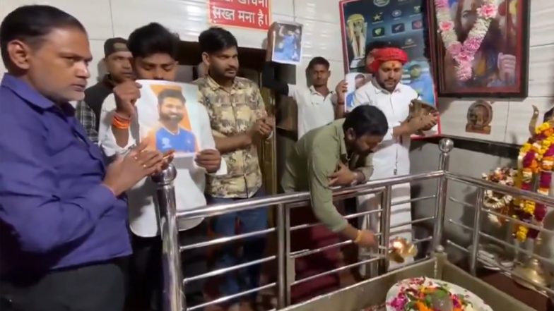 IND vs AUS 2025 Semi Final: दुबई में टीम इंडिया और ऑस्ट्रेलिया के बीच आज होगी भिडंत, सेमीफाइनल में जीत के लिए भारत में पूजा अर्चना; VIDEO