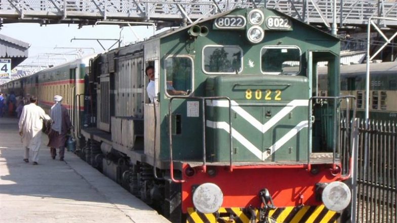 Pakistan Train Hijack: सुरक्षाबलों ने 155 यात्रियों को बचाया, प्रत्यक्षदर्शी बोले- ब्लास्ट और फायरिंग की आ रही थीं आवाजें