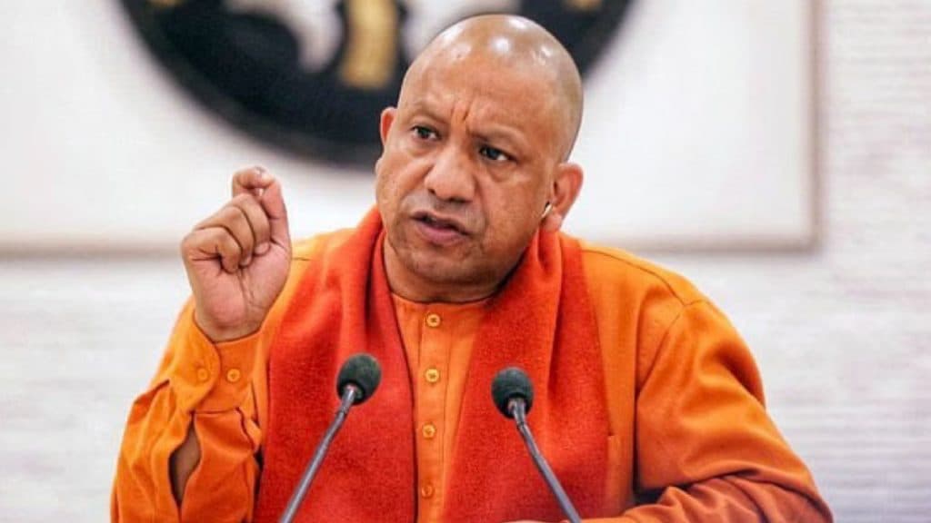 लखनऊ में डबल डेकर बस में लगी आग: पांच यात्रियों की मौत, सीएम योगी ने जताया दुख