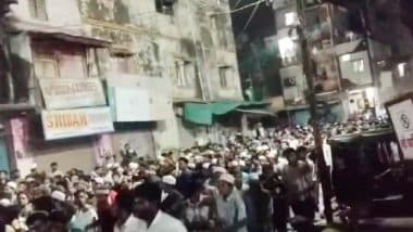 MP के बुरहानपुर में धार्मिक टिप्पणी पर बवाल, इंस्टाग्राम चैट देख सड़कों पर उतरे लोग, सांप्रदायिक तनाव के बीच बाजार बंद MP के बुरहानपुर में धार्मिक टिप्पणी पर बवाल, इंस्टाग्राम चैट देख सड़कों पर उतरे लोग, सांप्रदायिक तनाव के बीच बाजार बंद