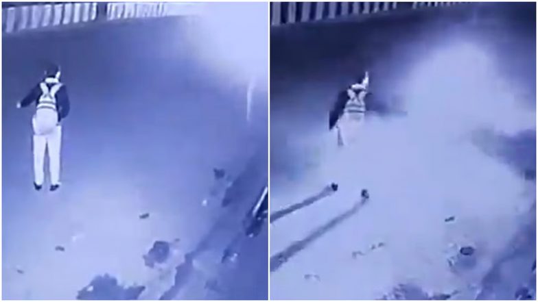 VIDEO: गाजियाबाद में लिफ्ट मांग रहे युवक को तेज रफ्तार बाइक ने मारी टक्कर, CCTV में कैद हुआ हादसा