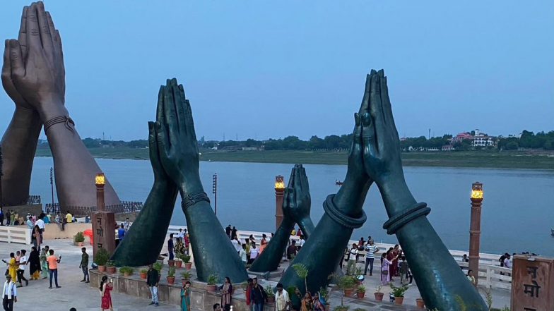 Varanasi Ganga Ghats: नगर निगम का फैसला, अब वाराणसी में गंगा घाटों पर आयोजन के लिए लेनी होगी अनुमति, फीस भी देना होगा