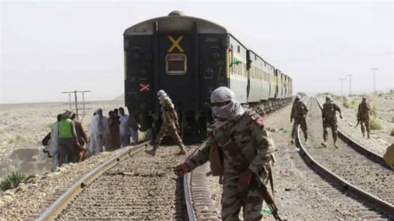 Pakistan Train Hijack: 30 जावनों की हत्या, 214 यात्री बंधक, BLA ने पाक सरकार को दिया 48 घंटे का अल्टीमेटम