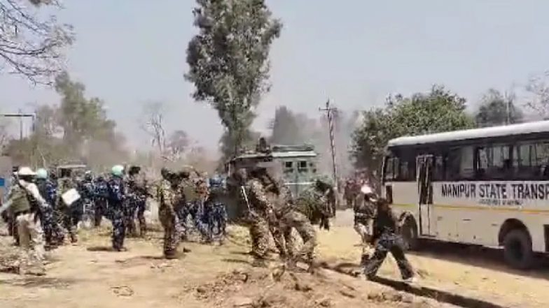 मणिपुर में 'फ्री मूवमेंट' के पहले दिन कुकी प्रदर्शनकारियों और सुरक्षा बलों में हिंसक झड़प, पुलिस लाठीचार्ज में कई घायल