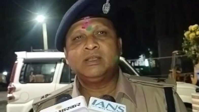 Patna Shocker: बिहार की राजधानी पटना में शराबियों ने पुलिस पर किया हमला, सब-इंस्पेक्टर की वर्दी फाड़ी; एक सिपाही घायल