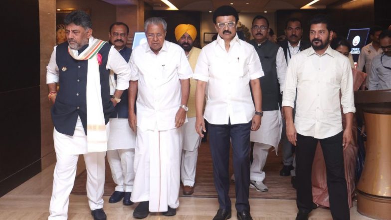 Delimitation JAC Meeting Update: परिसीमन पर बढ़ सकता है विवाद! DMK के नेतृत्व में हुई JAC की बड़ी बैठक, पारित हुआ 7 सूत्रीय प्रस्ताव (Watch Video)