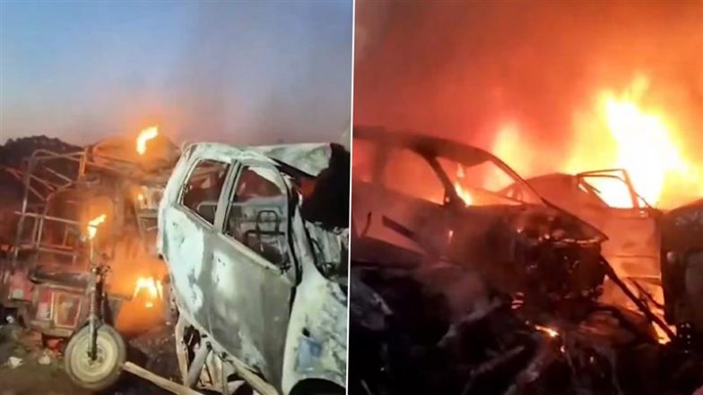UP: यूपी के संभल में बड़ा हादसा! हयातनगर थाने में लगी भीषण आग, कई गाड़ियां जलकर राख (Watch Video)