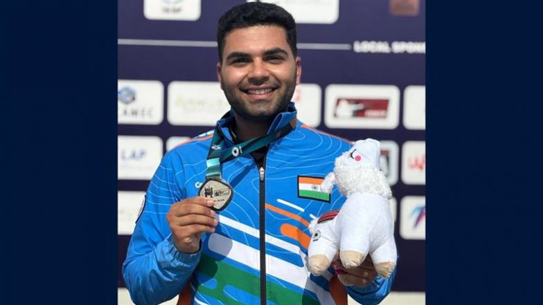 ISSF World Cup 2025: अर्जुन बाबुता 10 मीटर एयर राइफल में मामूली अंतर से स्वर्ण पदक से चूके, चीन के शेंग लिहाओ मामूली अंतर से हारे