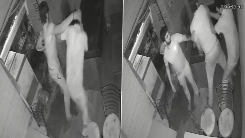 Noida Shocker: पनीर की सब्जी नहीं दी... तो ग्राहक ने होटल मालिक को पीट दिया; नोएडा का हैरान कर देने वाला VIDEO वायरल