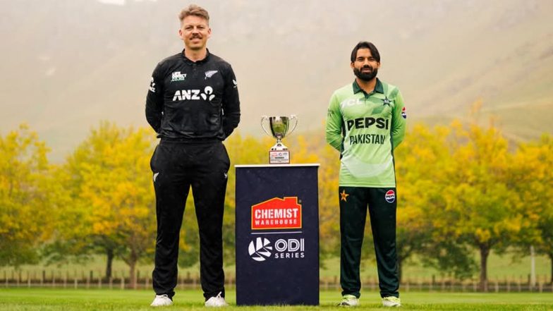 New Zealand vs Pakistan, 3rd ODI Match Live Streaming In India: थोड़ी देर में शुरू होगा न्यूजीलैंड और पाकिस्तान के बीच तीसरा वनडे मुकाबला, यहां जानें भारत में कब, कहां और कैसे उठाए लाइव मुकाबले का लुफ्त