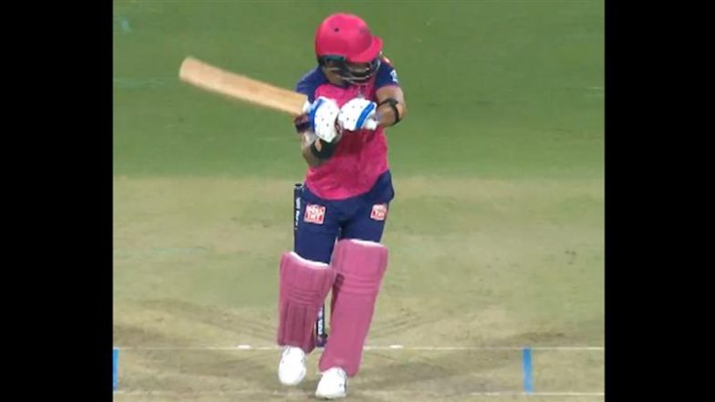 PBKS vs RR IPL 2025: रियान पराग ने एमएस धोनी के हेलीकॉप्टर शॉट का इस्तेमाल कर मार्को जेनसन को लगाया छक्का, वीडियो हुआ वायरल