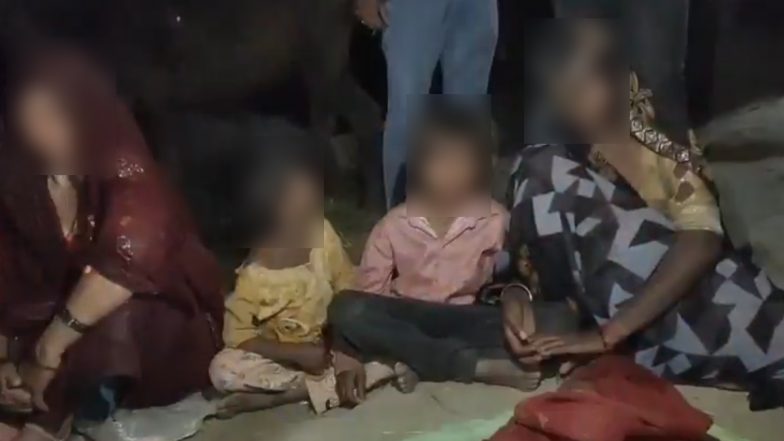 VIDEO: 5 महीने के बच्चे को कुत्तों ने बनाया अपना शिकार, मासूम को नोच नोचकर मार डाला, फर्रुखाबाद के रामपुर कूटरा की दिल दहला देनेवाली घटना