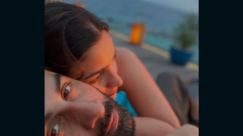 Alia Bhatt Marks 3 Years of Love with Ranbir Kapoor: तीसरी वेडिंग एनिवर्सरी पर आलिया भट्ट का रणबीर कपूर को प्यार भरा तोहफा, शेयर की रोमांटिक फोटो (View Pic)