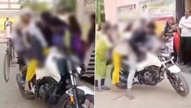 VIDEO: उत्तर प्रदेश की लचर स्वास्थ सुविधा! नहीं मिली एम्बुलेंस तो बहन के शव को भाई और पिता बाइक पर ले जाते दिखे, औरैया का वीडियो देखकर लोगों का पसीजा दिल
