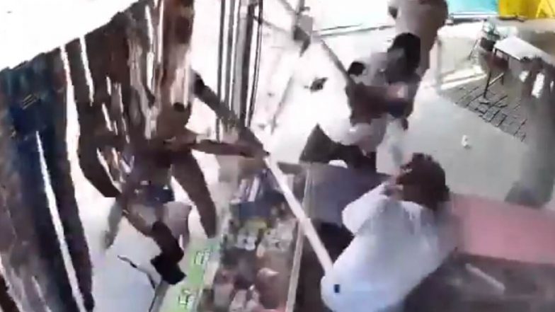 Lakhimpur Kheri Shocker: जमीन विवाद में बुजुर्ग दुकानदार पर हमला, 4 लोगों ने लाठी-डंडों से बेरहमी से पीटा; CCTV में कैद हुई बर्बरता