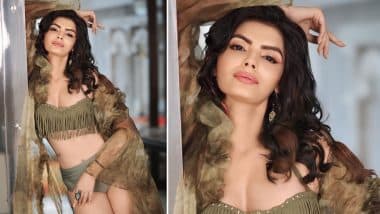 Sonali Raut ने बोल्ड अवतार से सोशल मीडिया पर मचाया धमाल, फैंस बोले- ‘Slayyy Queen!’ (View Pics) Sonali Raut ने बोल्ड अवतार से सोशल मीडिया पर मचाया धमाल, फैंस बोले- ‘Slayyy Queen!’ (View Pics)