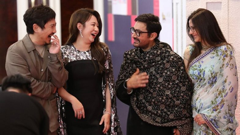 Aamir Khan गर्लफ्रेंड Gauri Spratt के साथ मकाऊ में कॉमेडी फेस्टिवल में हुए शामिल, तस्वीरें वायरल (View Pics)