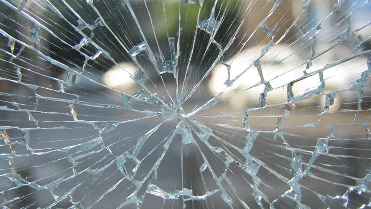 बलरामपुर में सड़क हादसे में देवर-भाभी की मौत, दो बच्चे घायल