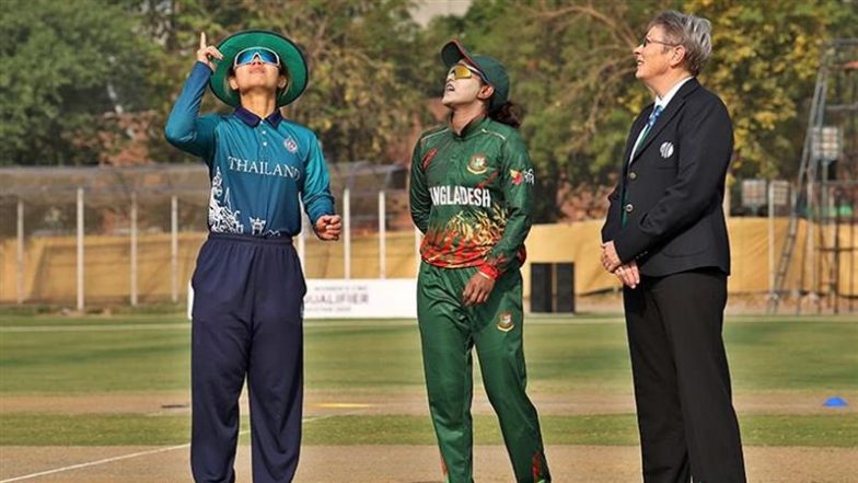 THA W vs BAN W 3rd Match Toss Update And Live Scorecard: आईसीसी महिला विश्व कप क्वालीफायर 2025 के तीसरे मैच में थाईलैंड ने टॉस जीतकर पहले गेंदबाजी करने का किया फैसला, यहां एक क्लिक पर लाइव स्कोरकार्ड