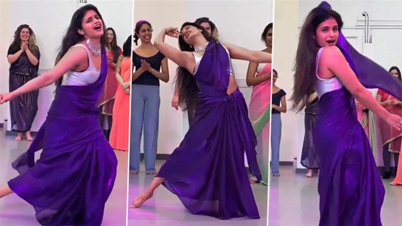 Bhabhi Dance Video: भाभी ने नीली साड़ी में 'धक- धक करने लगा' गाने पर किया डांस, अपने स्टेप्स से लोगों को बनाया दीवाना