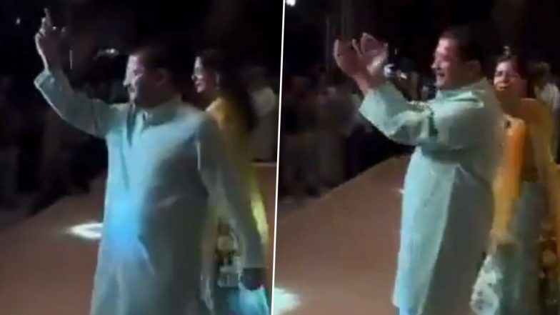 Kejriwal-Sunita Dance Video: बेटी हर्षिता की सगाई में अरविंद केजरीवाल ने पत्नी सुनिता के साथ 'पुष्पा 2' के गाने पर जमकर किया डांस, वीडियो वायरल