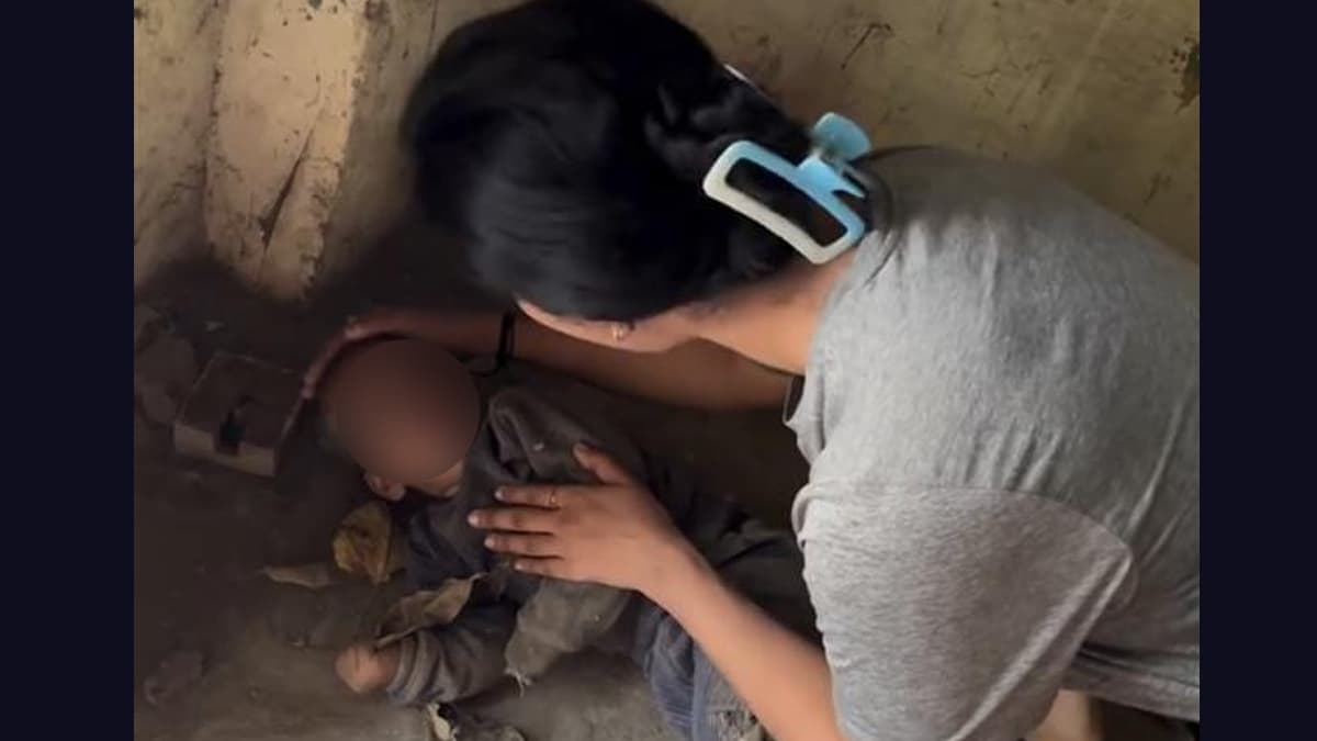फिल्म अभिनेत्री दिशा पाटनी की बहन खुशबू को खंडहर में मिली लावारिस बच्ची, जान बचाने पर लोगों ने की तारीफ
