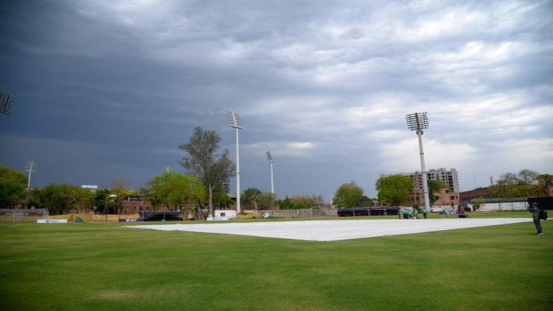 ICC Women's World Cup Qualifier 202 Toss Delayed Due To Rain: लाहौर में बारिश के चलते महिला विश्व कप क्वालीफायर में स्कॉटलैंड बनाम पाकिस्तान, आयरलैंड बनाम वेस्टइंडीज मैच के टॉस में देरी