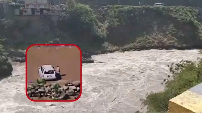 VIDEO: भारत ने झेलम नदी में छोड़ा पानी! बाढ़ से परेशान पाकिस्तान ने घोषित किया इमरजेंसी, वीडियो वायरल