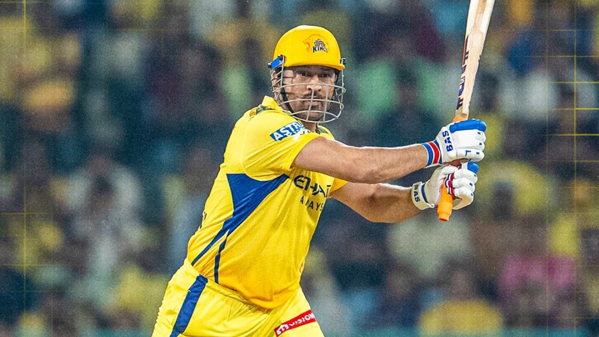 Is MS Dhoni Injured? CSK को लगेगा तगड़ा झटका! क्या LSG के खिलाफ मैच में चोटिल हुए एमएस धोनी? होटल जाते समय लंगड़ाते दिखे थाला, देखें वीडियो